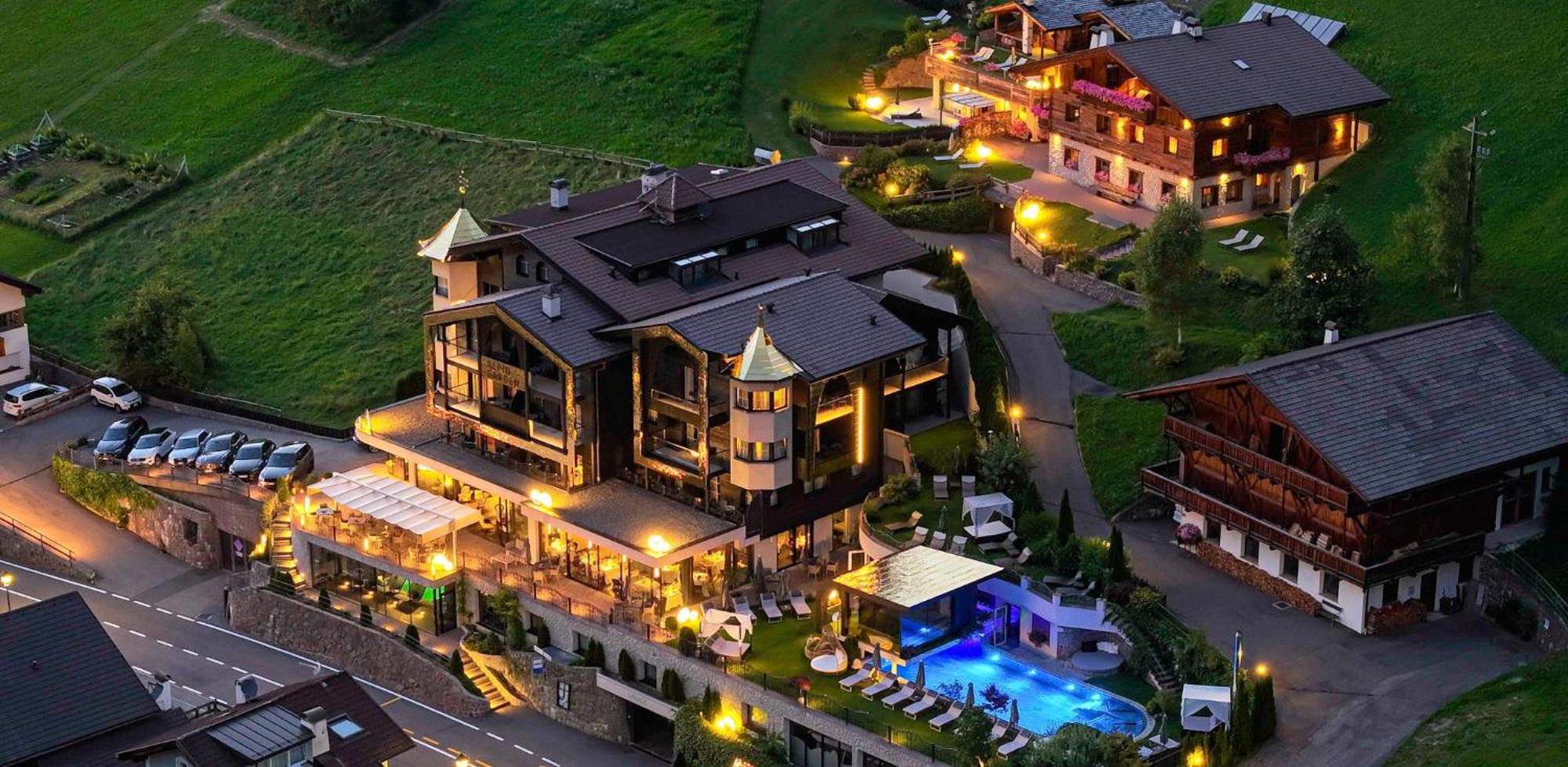 Alpin Garden Luxury Maison & Spa - Adults Only أورتيسايْ المظهر الخارجي الصورة